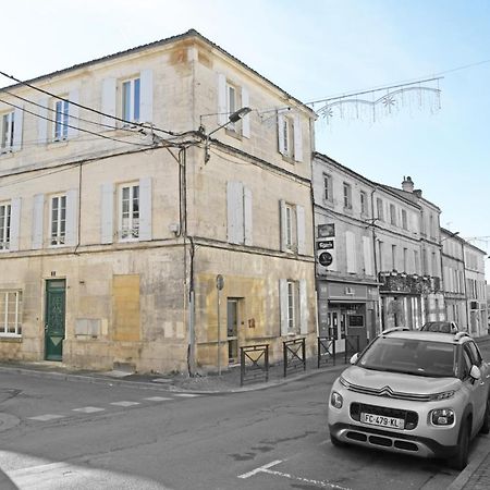 T3 De Charme Situe En Hyper Centre Avec Wifi, Linge, Draps, Savons Et Serviettes Fournis Cognac Exterior photo