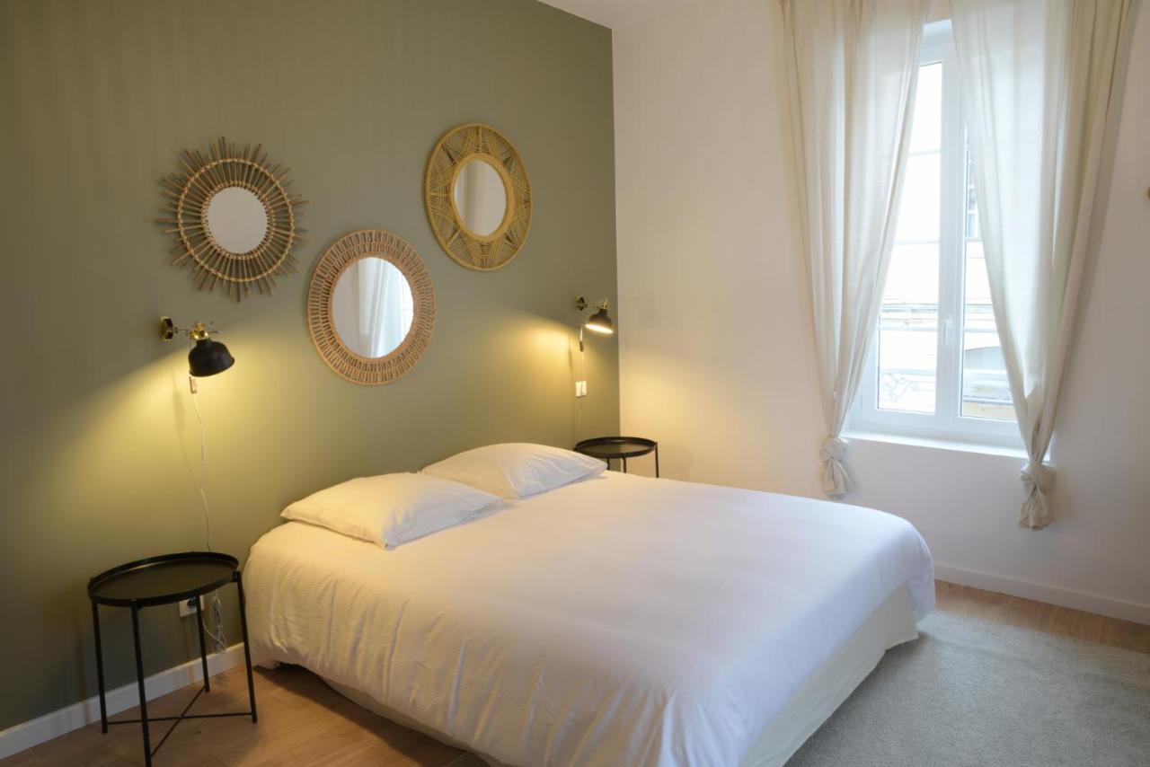 T3 De Charme Situe En Hyper Centre Avec Wifi, Linge, Draps, Savons Et Serviettes Fournis Cognac Exterior photo